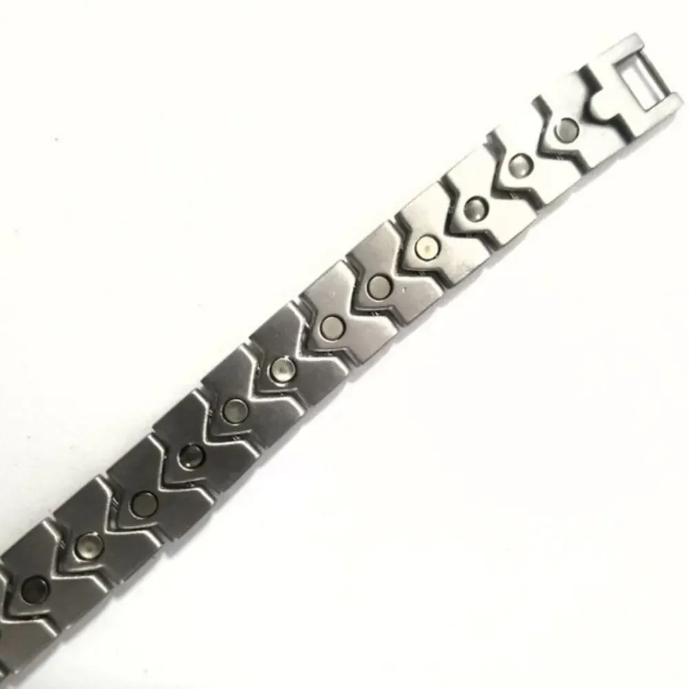 Stainless steel magnetic bracelet‎ 8.5 inches